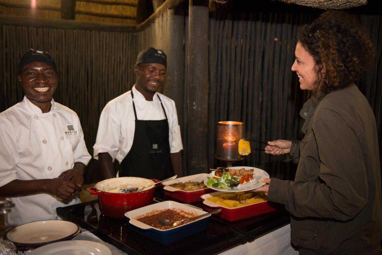 Moditlo River Lodge Hoedspruit Bagian luar foto