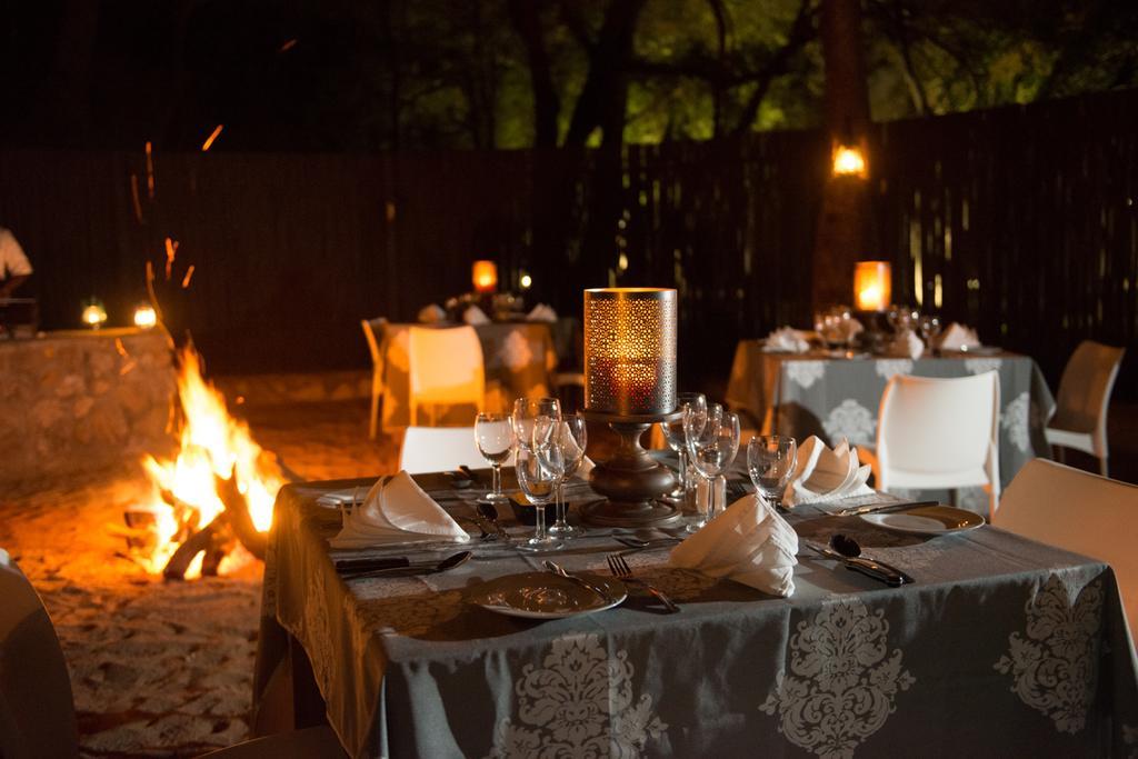 Moditlo River Lodge Hoedspruit Bagian luar foto